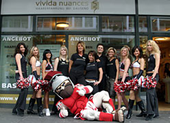 Vivida Nuances mit den cheerleadern