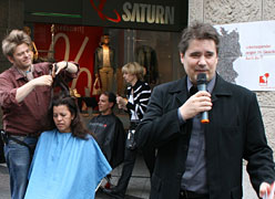 Haarschnitte f&uuml;r DKMS